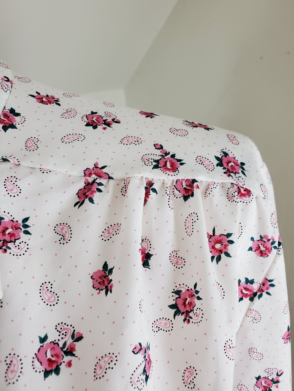 70s Vintage Pussybow Long Sleeve Blouse Micro Polka Dot Paisley Rose Print - Picture 7 of 10